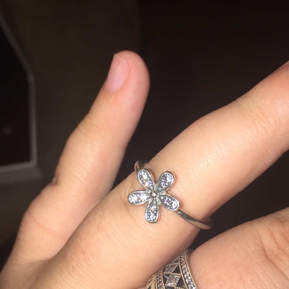 Authentic flower pandora ring